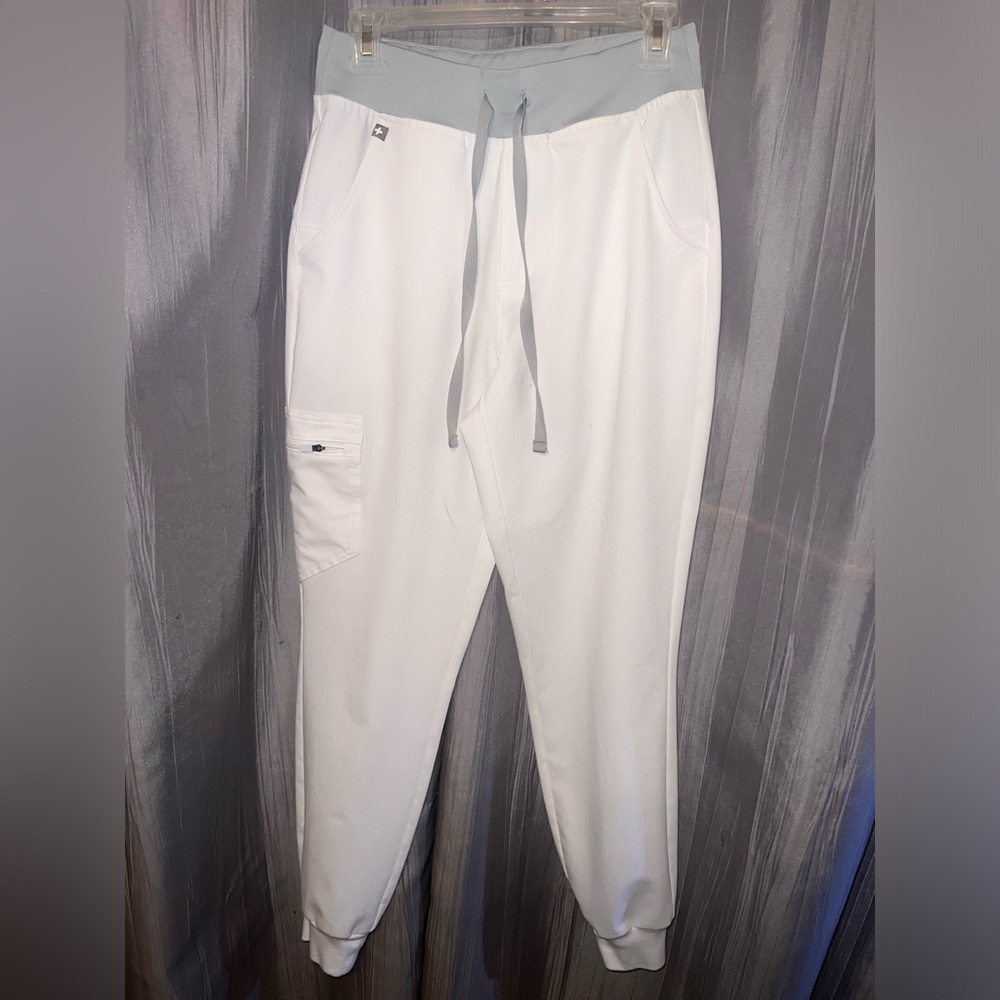 OPTIC WHITE FIGS!! Size Small Zamora Joggers